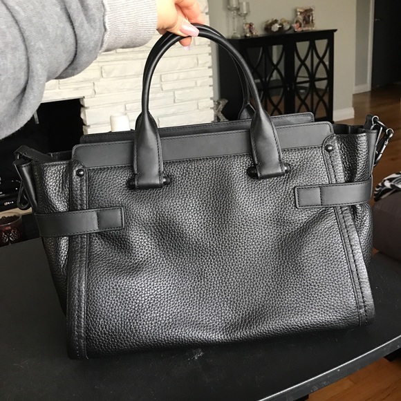 Coach Handbag - Picture 3 of 6